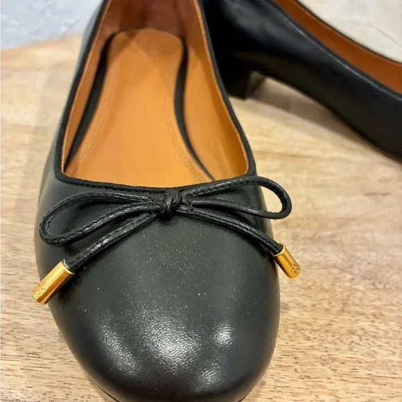 Tory Burch Black Leather Flats with Bow 7.5 - Picture 6 of 9